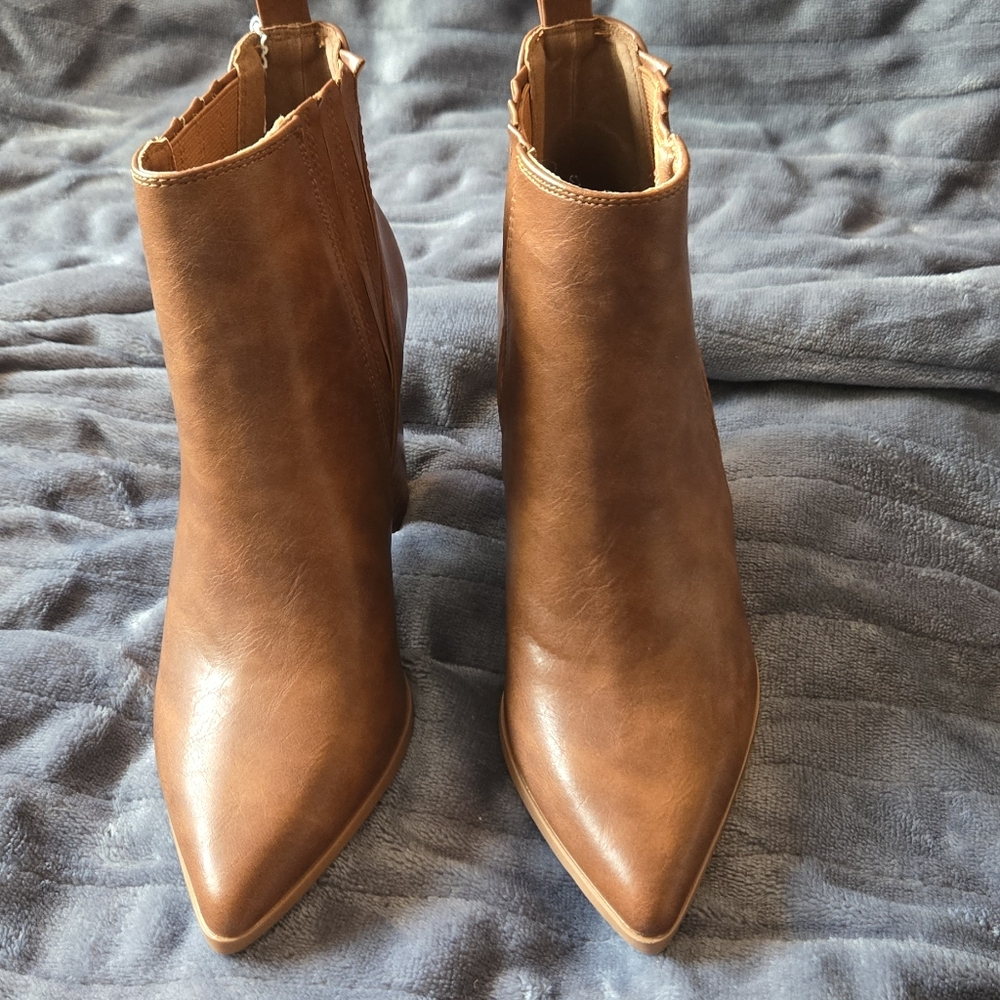 Booties (Never worn) - Picture 5 of 13